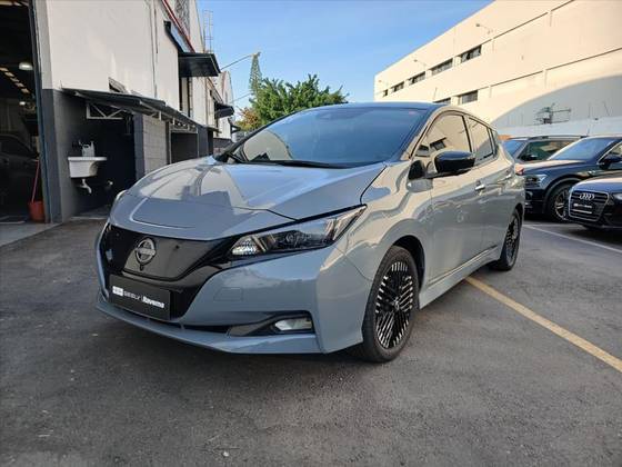NISSAN LEAF B12P 40 ELÉTRICO NISSAN LEAF B12P 40 ELÉTRICO
